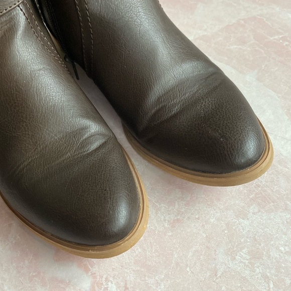 BareTraps Tommy Equestrian Faux Leather Riding Boots Sz 8M - Picture 7 of 13